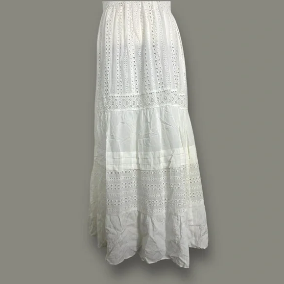 ADELYN RAE White JANELLA Eyelet Maxi Dress Size M BUTTON DOWN - Picture 5 of 12